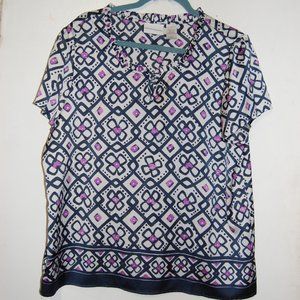 Silky, floral tunic blouse